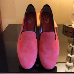 Tod’s Coral Smoking Slippers